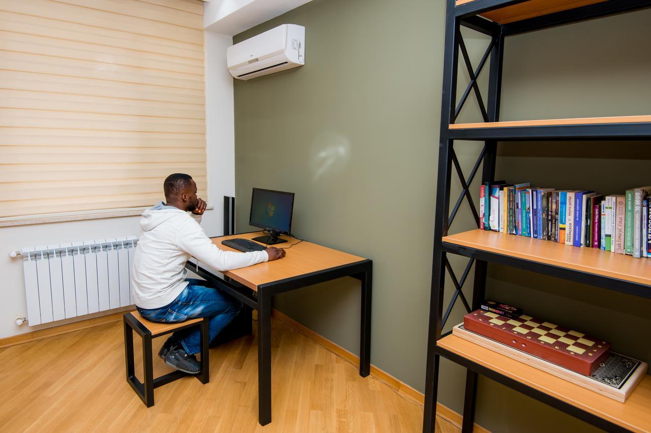 Feyu Hostel Baku Ngoại thất bức ảnh